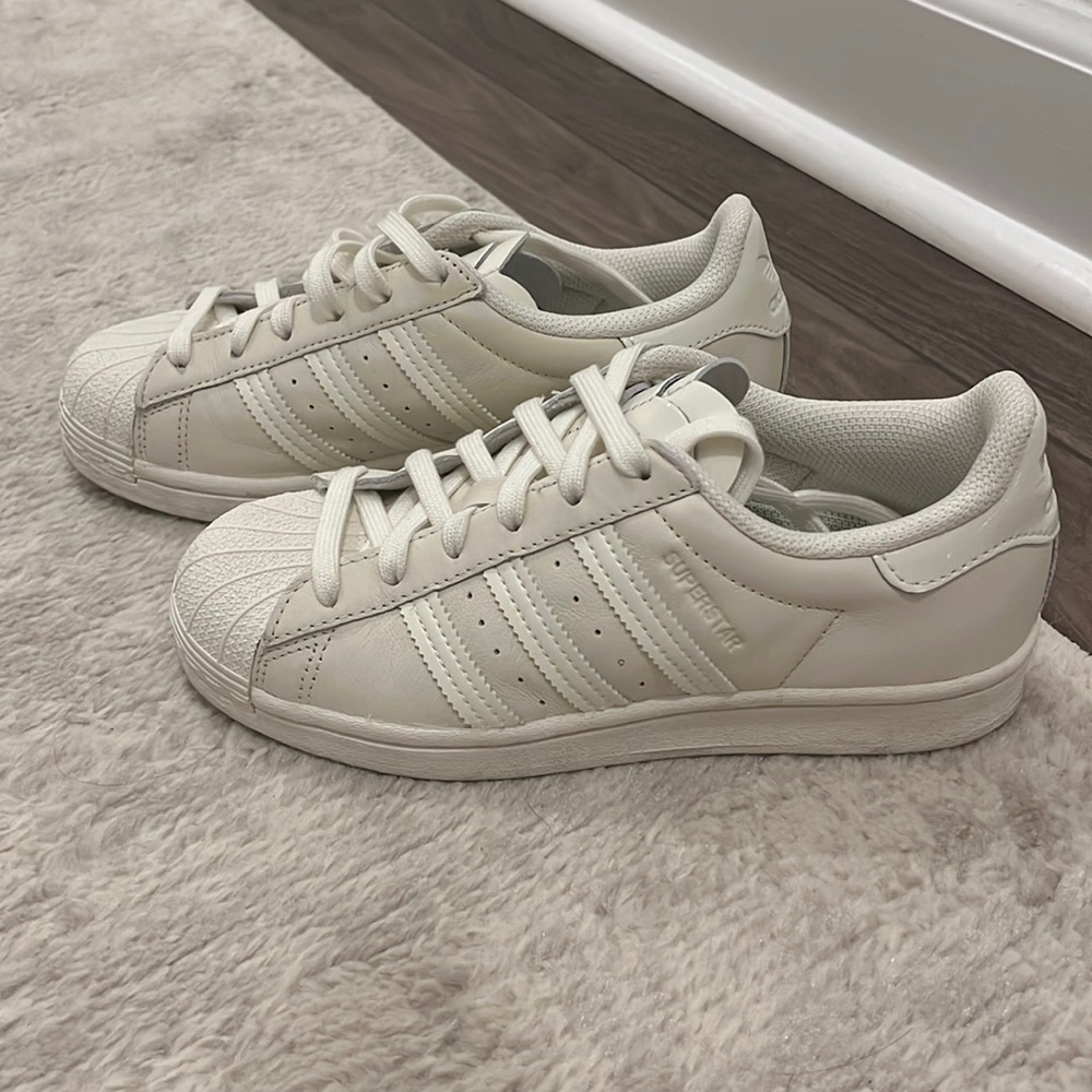 Adidas Superstar Sneakers